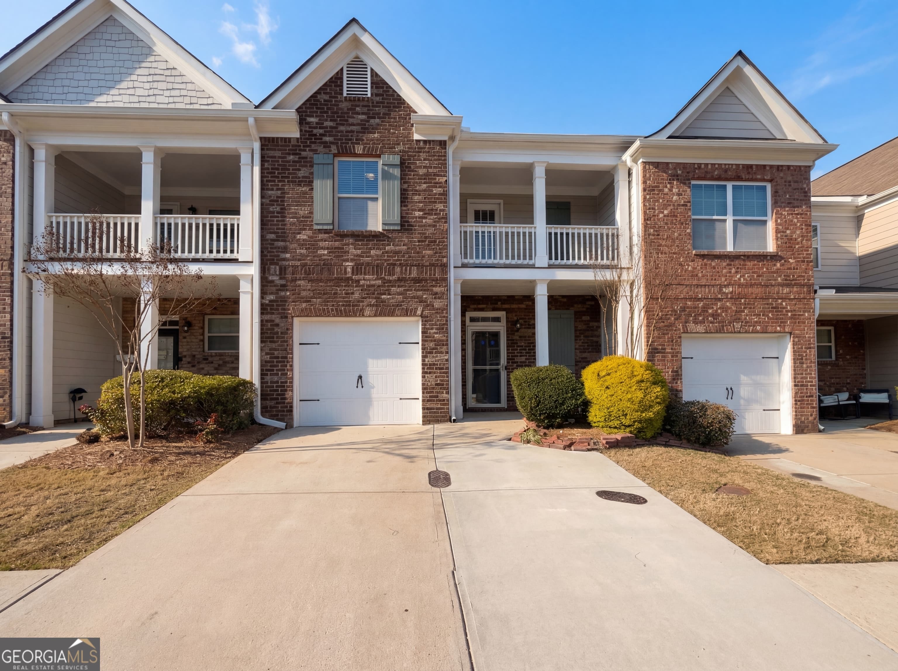 220 Madison Ave — photo 1