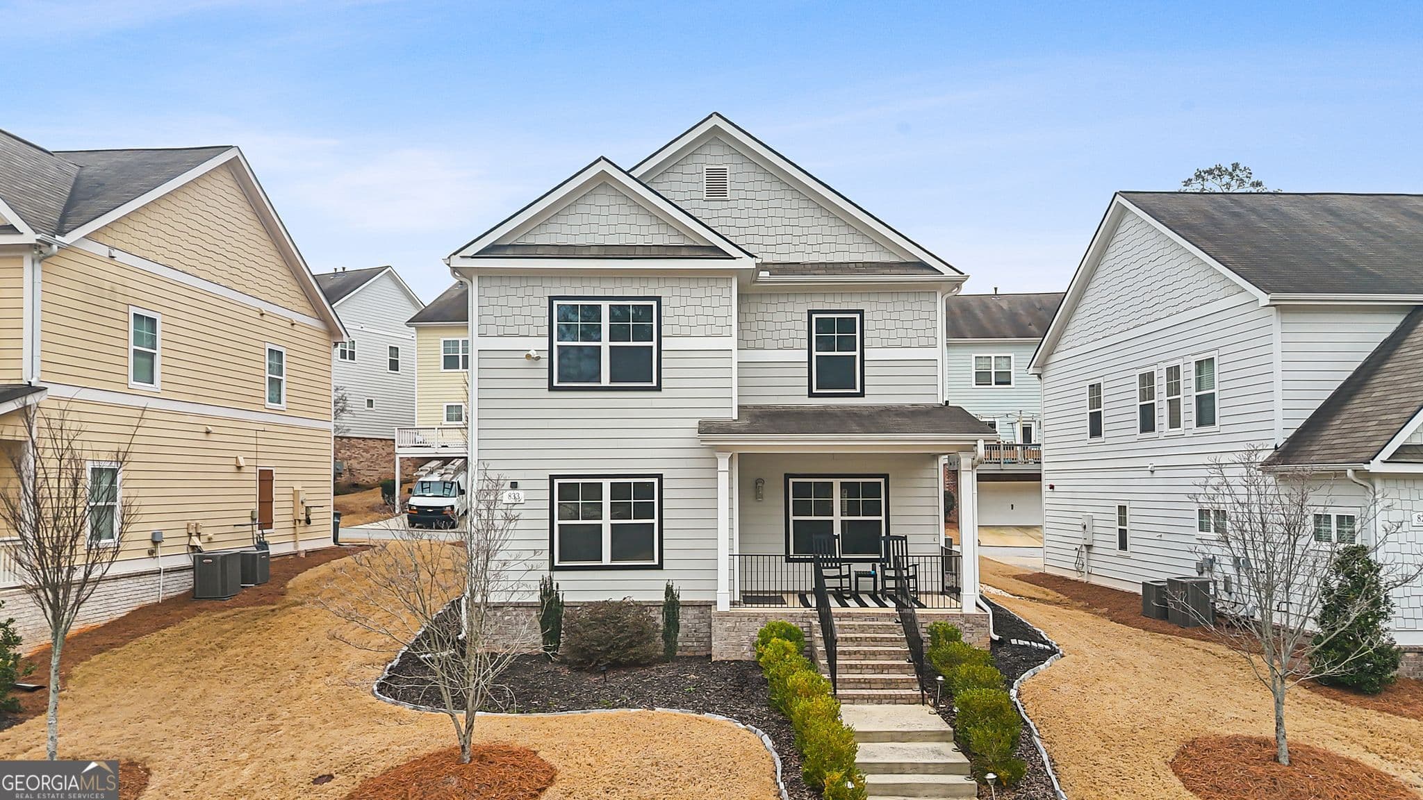 833 Jensmith Ave — photo 2