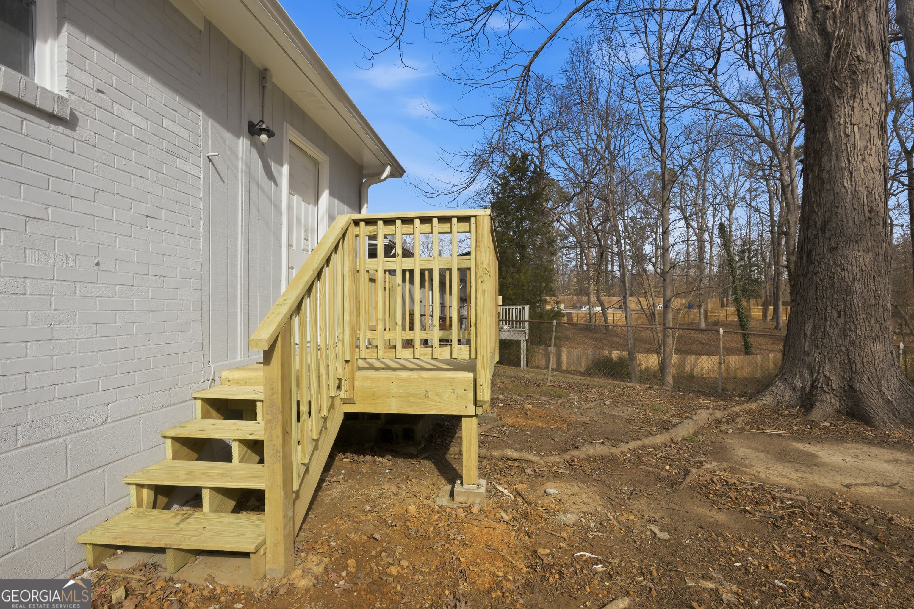 2043 Claude Nw St — photo 33