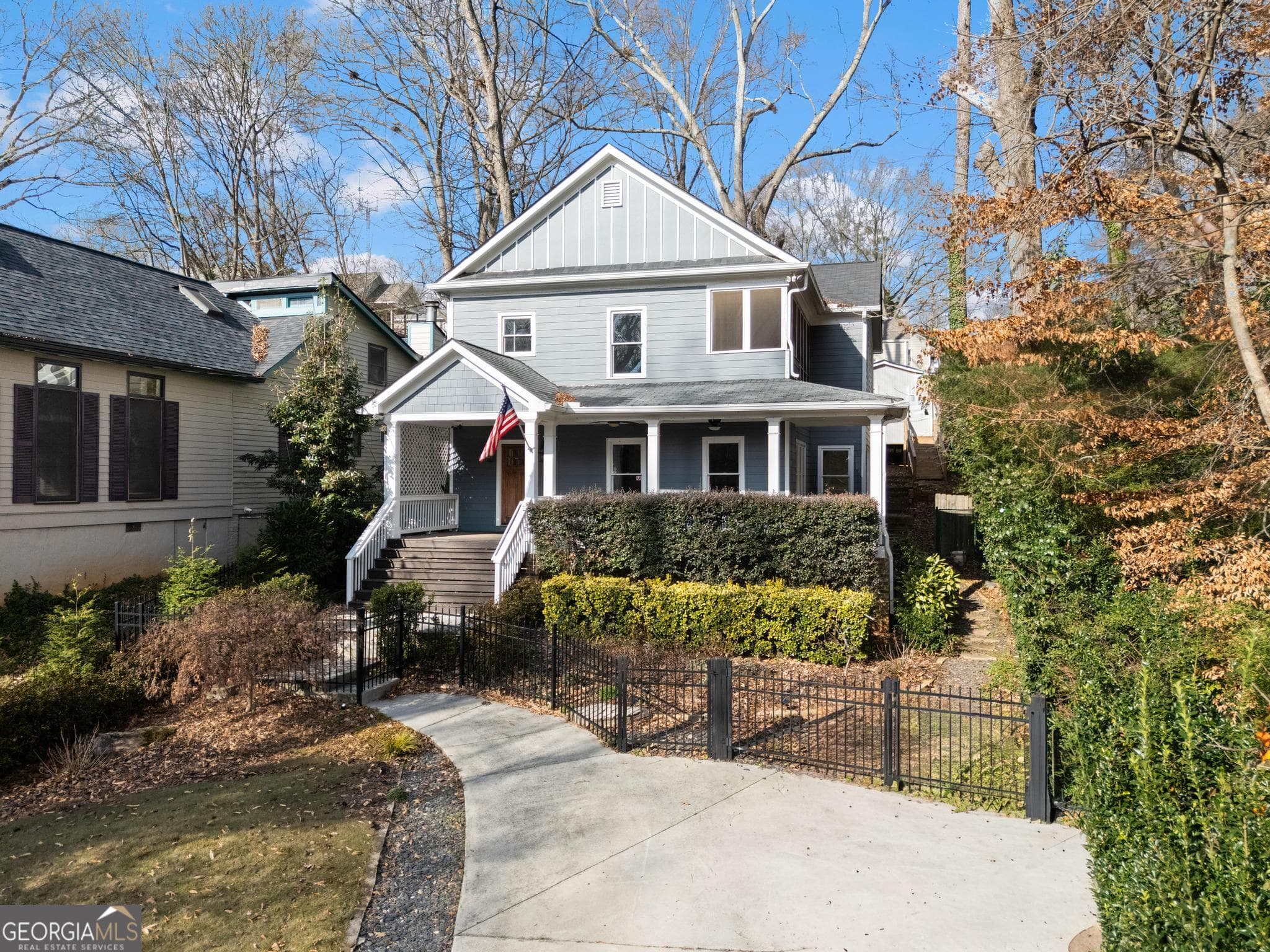 1018 Berne Se St — photo 2