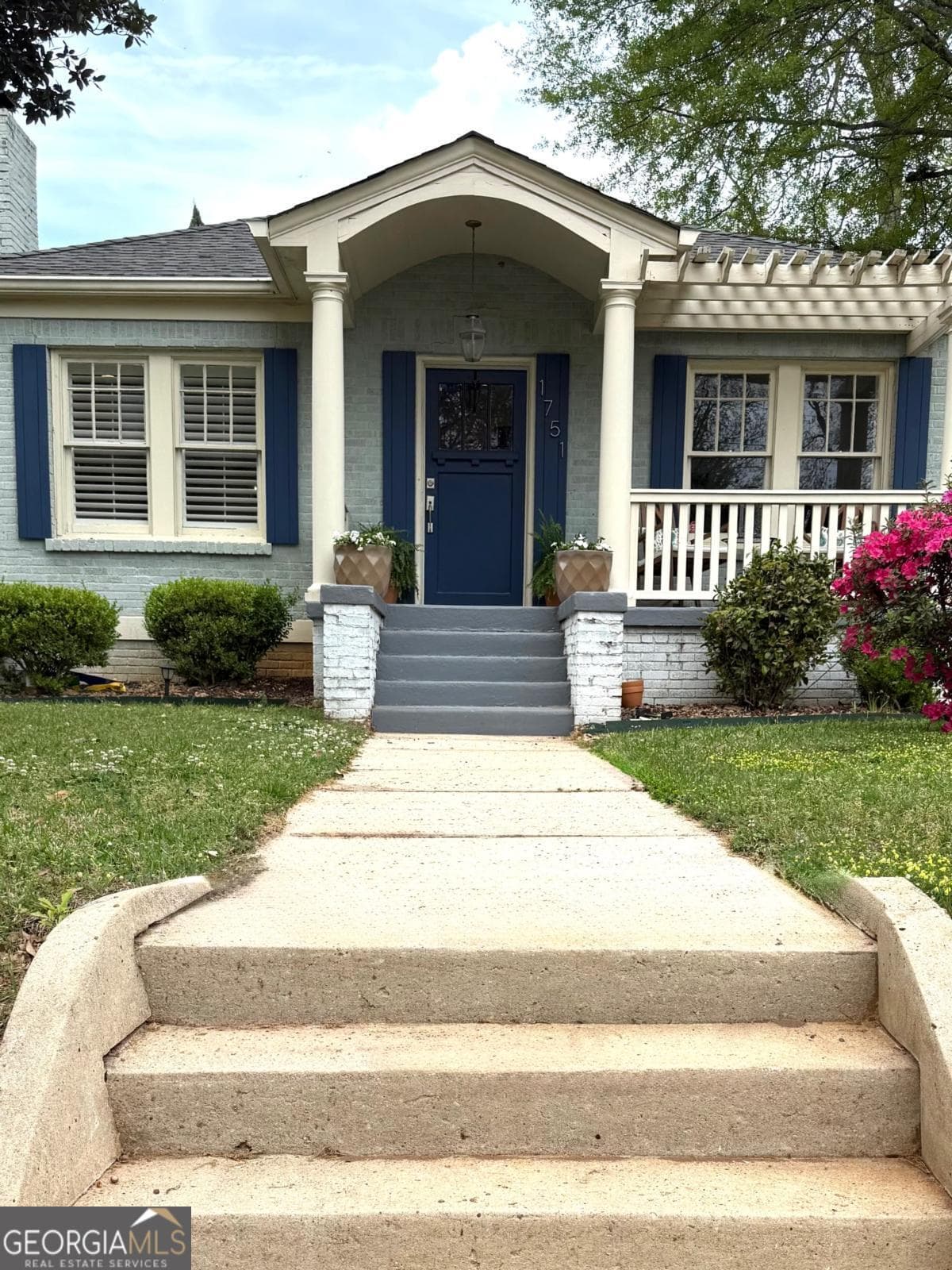 1751 Temple Ave — photo 2