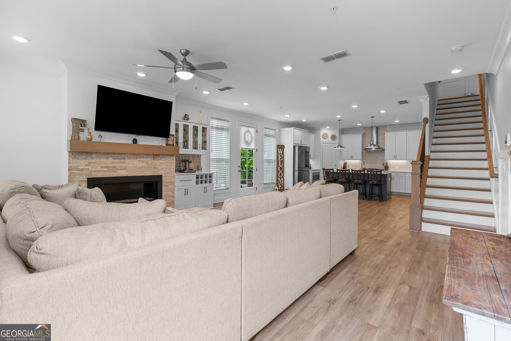 300 Olmstead Way — photo 2