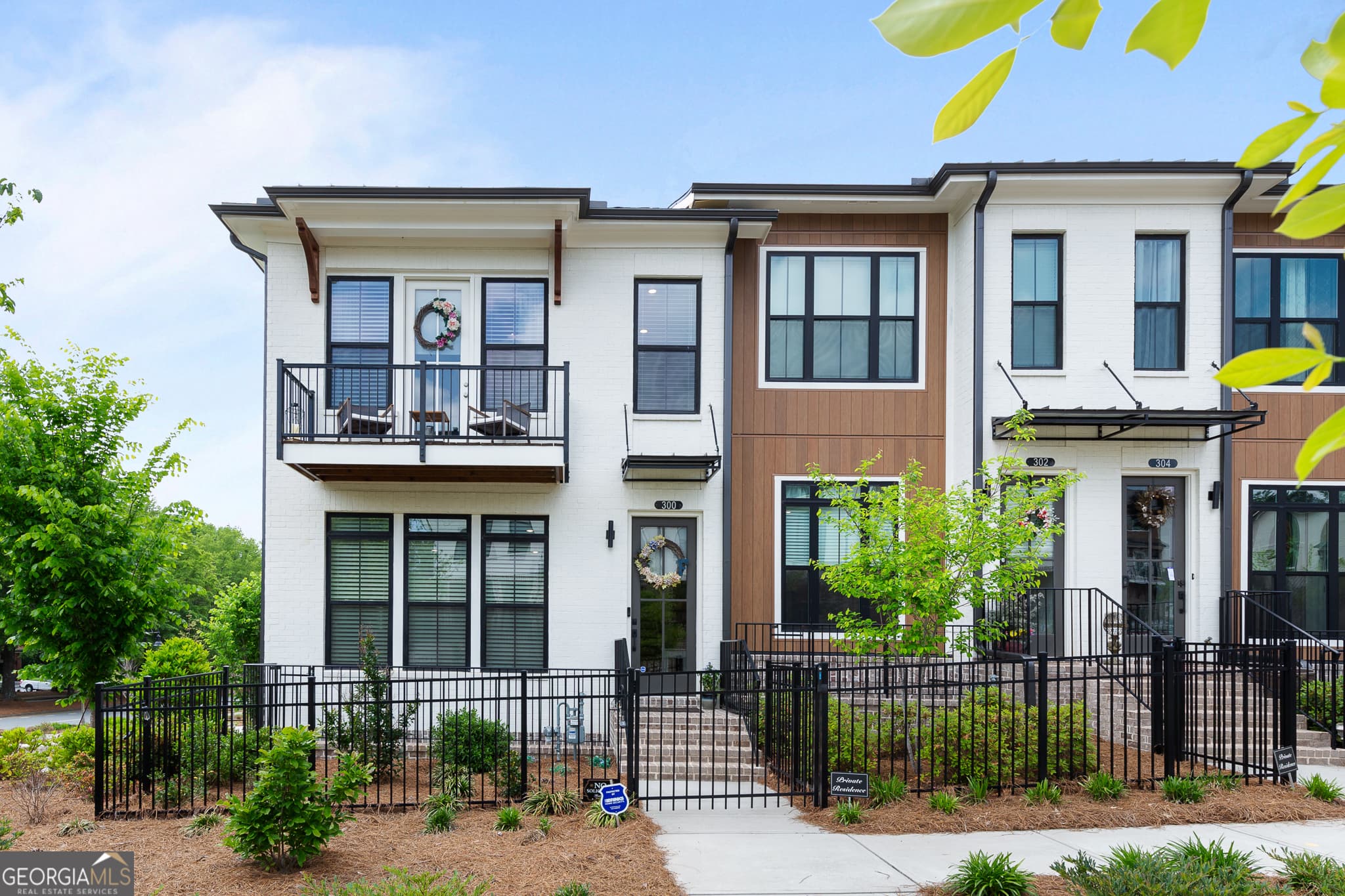 300 Olmstead Way — photo 1