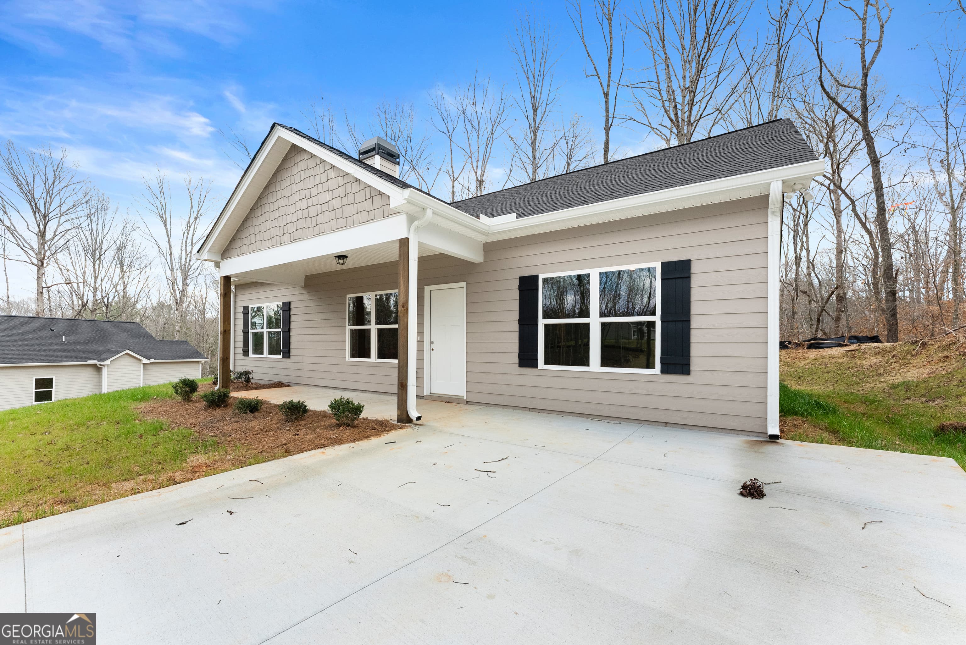 96 Hawks Ridge Ct — photo 2