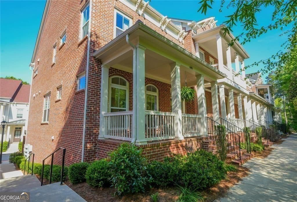 685 Brennan Ne Dr — photo 2