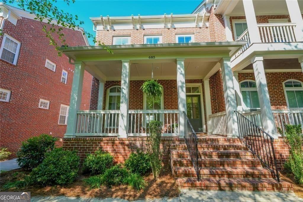 685 Brennan Ne Dr — photo 1