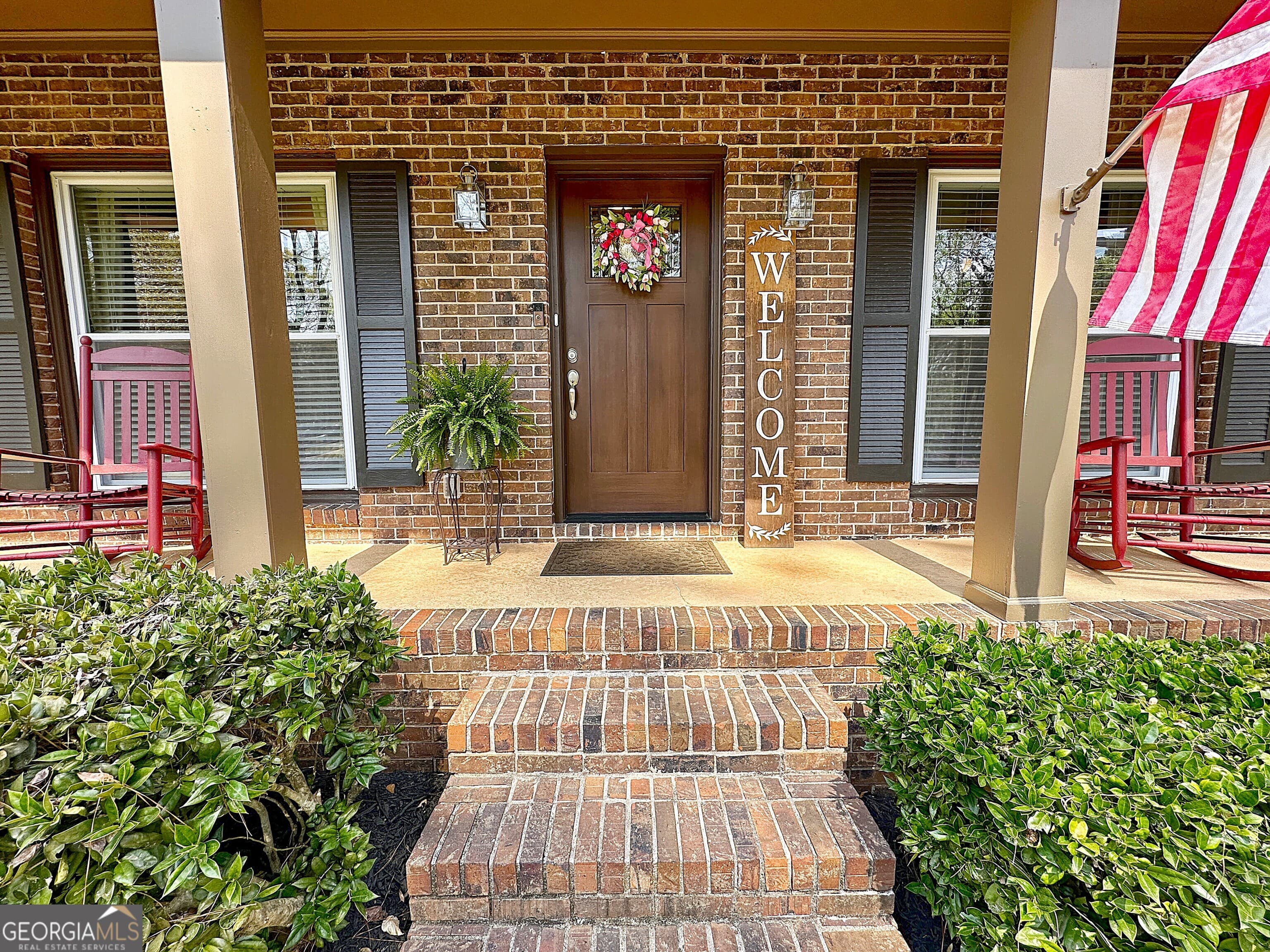 201 Willowcrest Way — photo 2