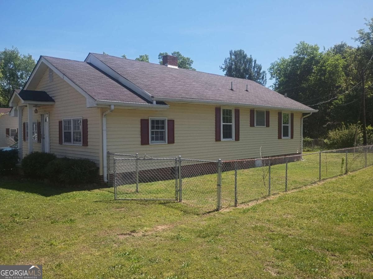 75 3rd Shannon Ne St — photo 2