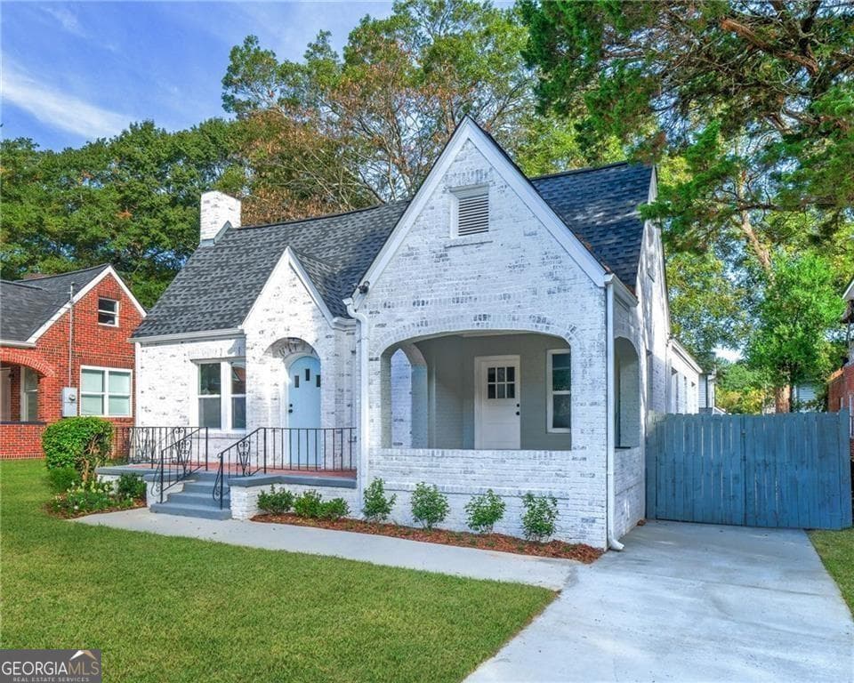 1373 M L King Jr Sw Dr — photo 1