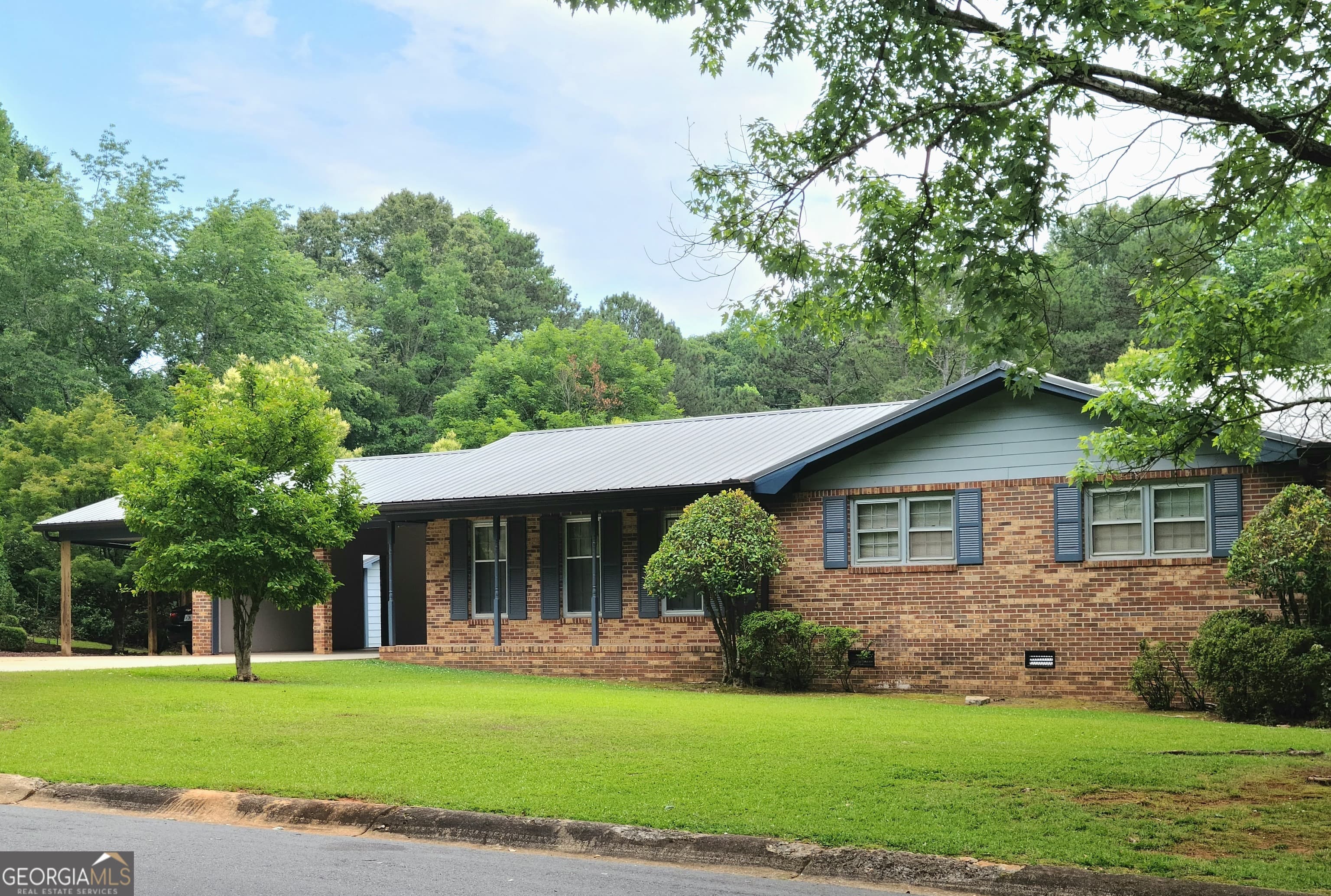 345 E Richard Way — photo 2