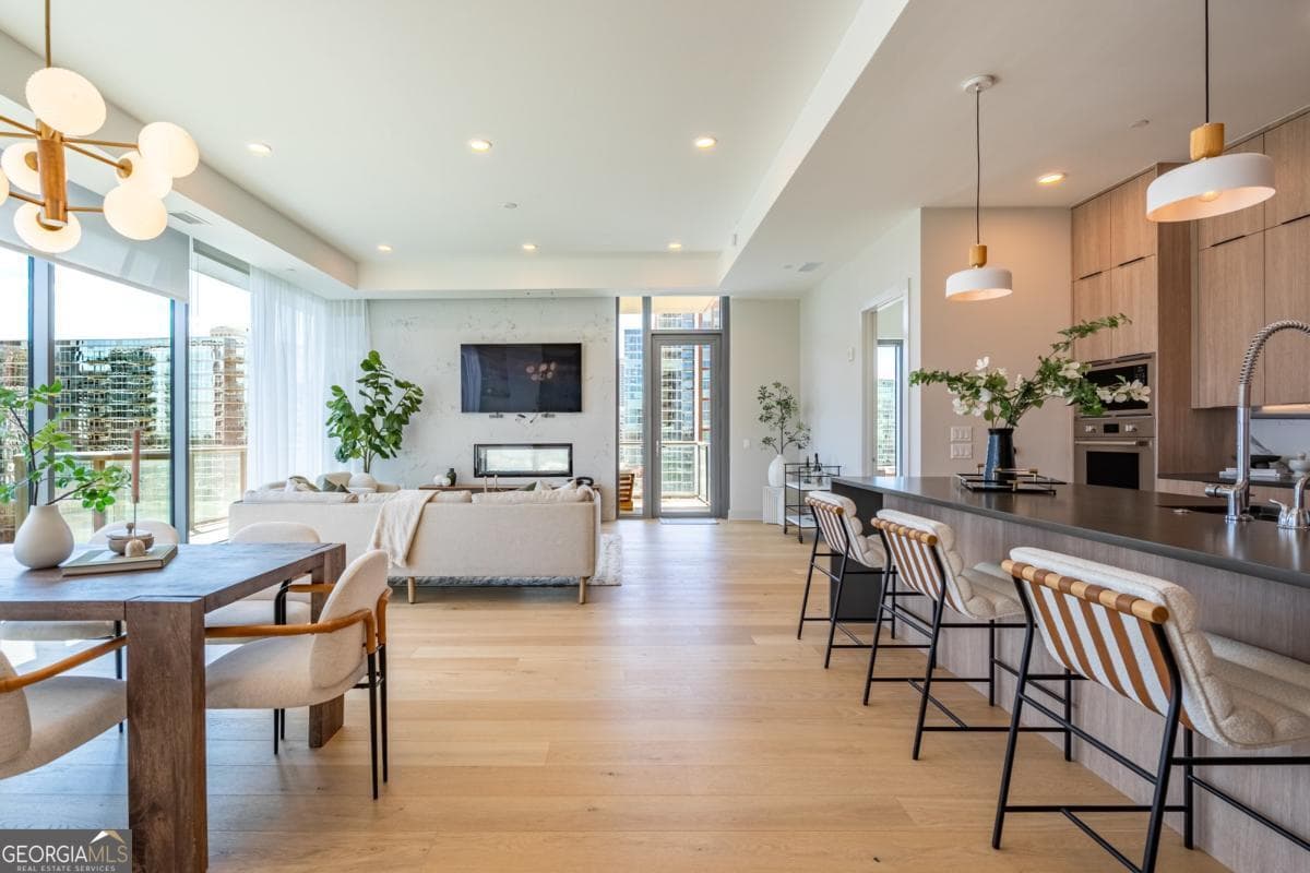 40 12th Ne St 1505 — photo 2