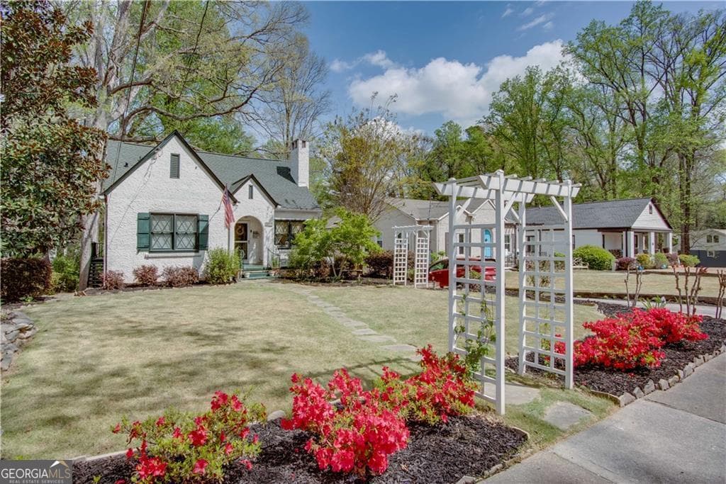 2045 Mercer Ave — photo 2