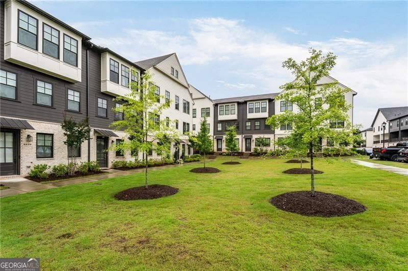 6635 Beacon Dr — photo 2