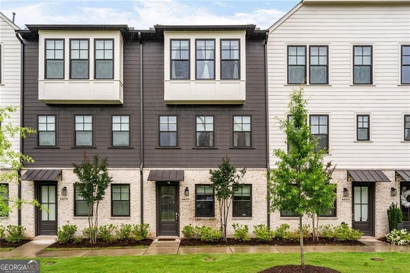 6635 Beacon Dr — photo 1