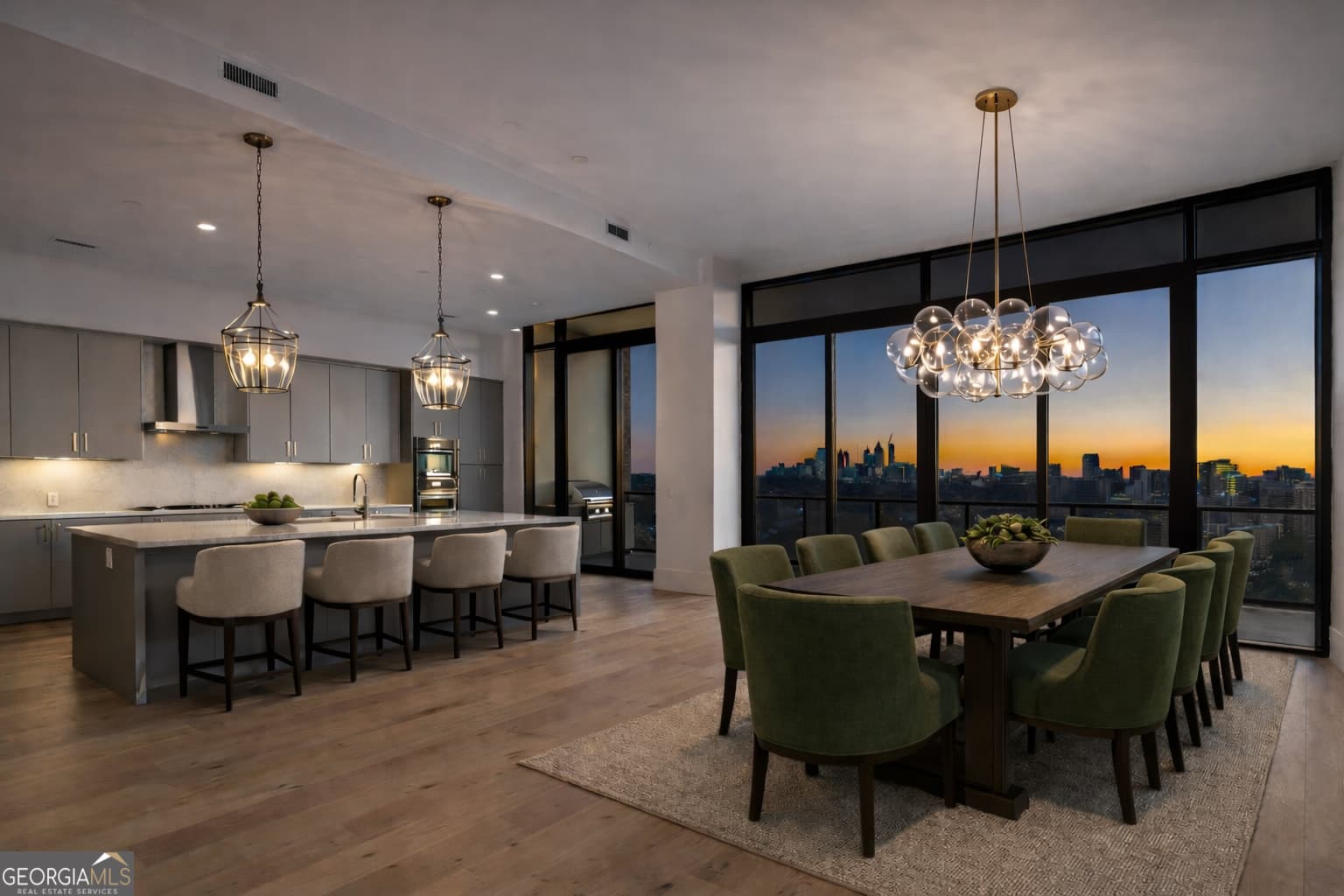 2425 Peachtree Rd 1806 — photo 1