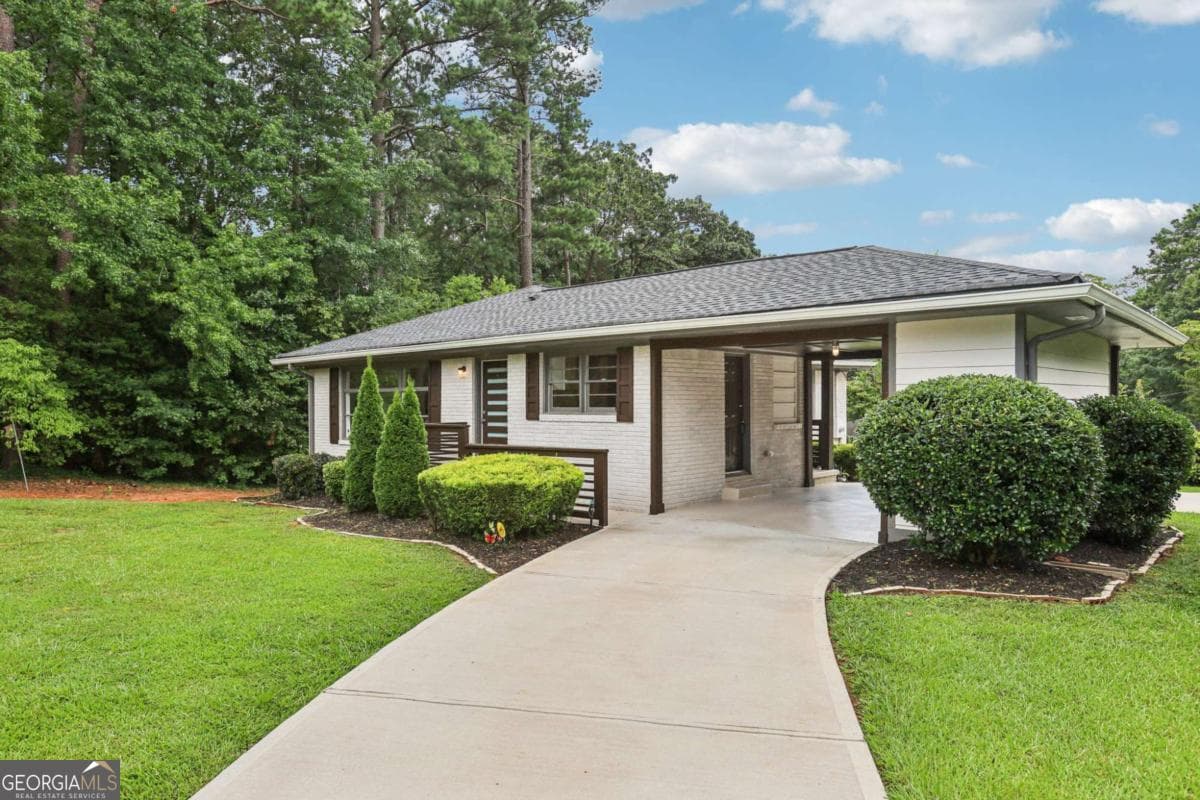 3731 N Druid Hills Rd — photo 2