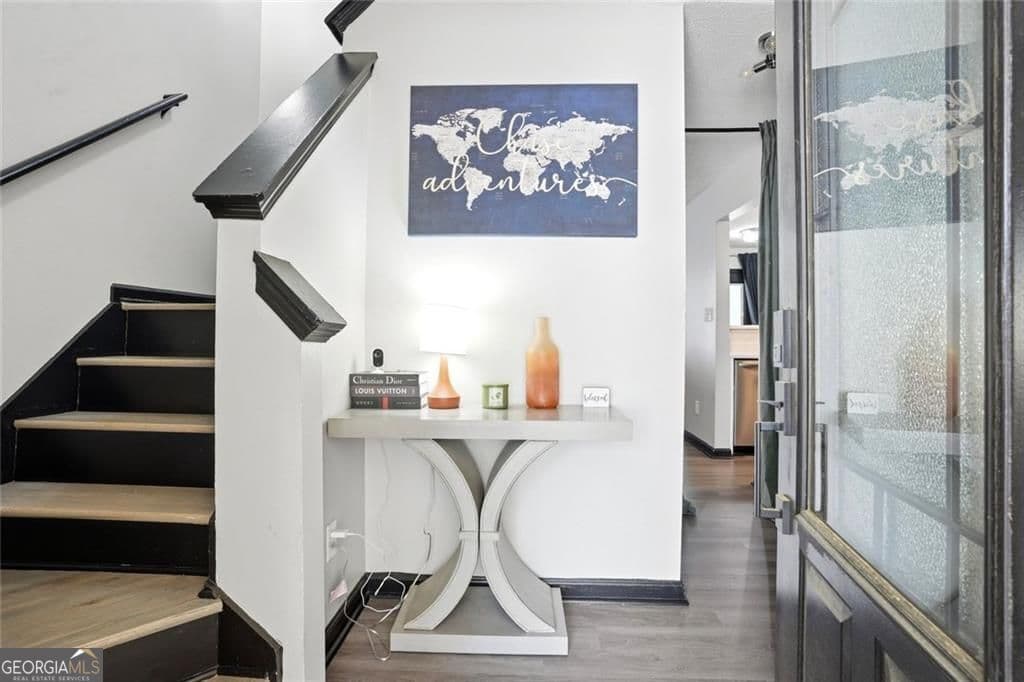 6891 Gallant Circle — photo 2