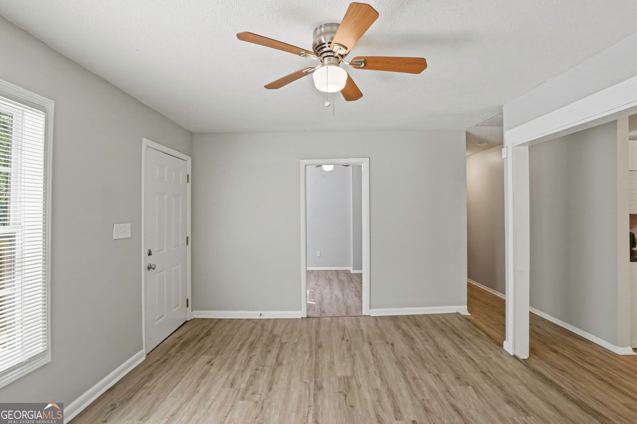 5575 Oglesby Rd — photo 2