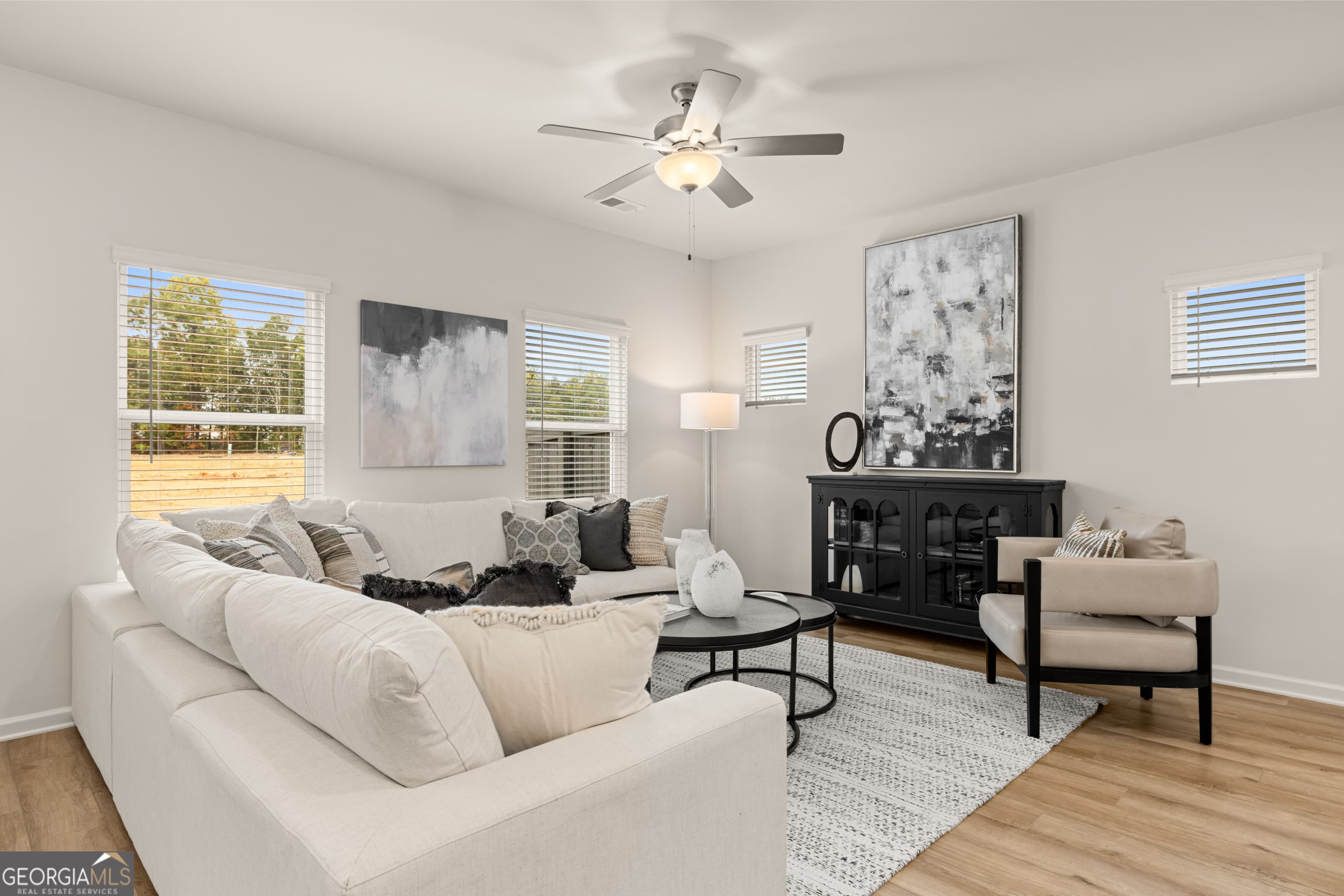 1042 Merritt Dr 22 — photo 2