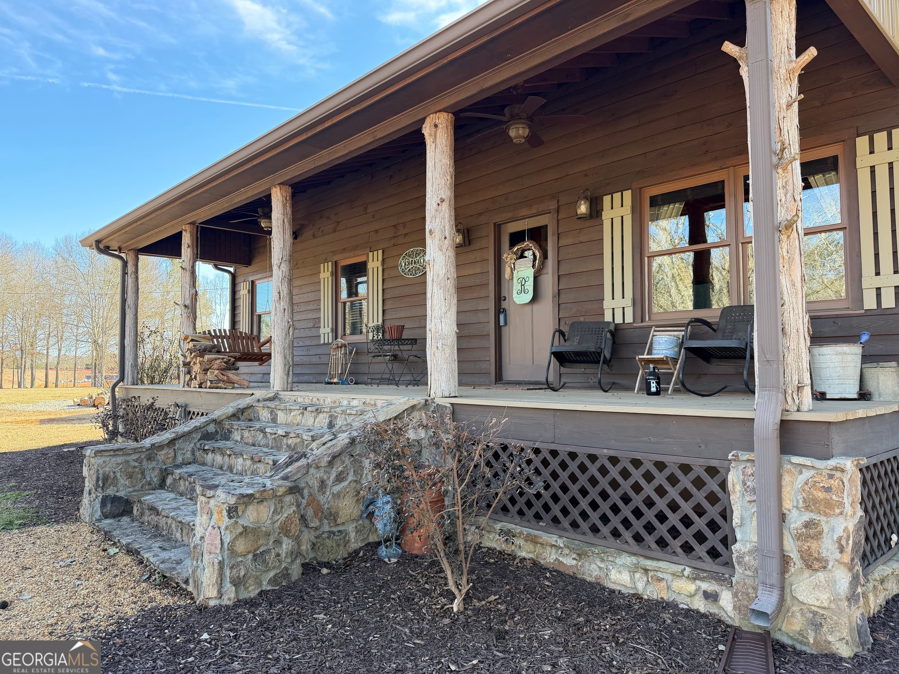 335 Jones Rd — photo 2