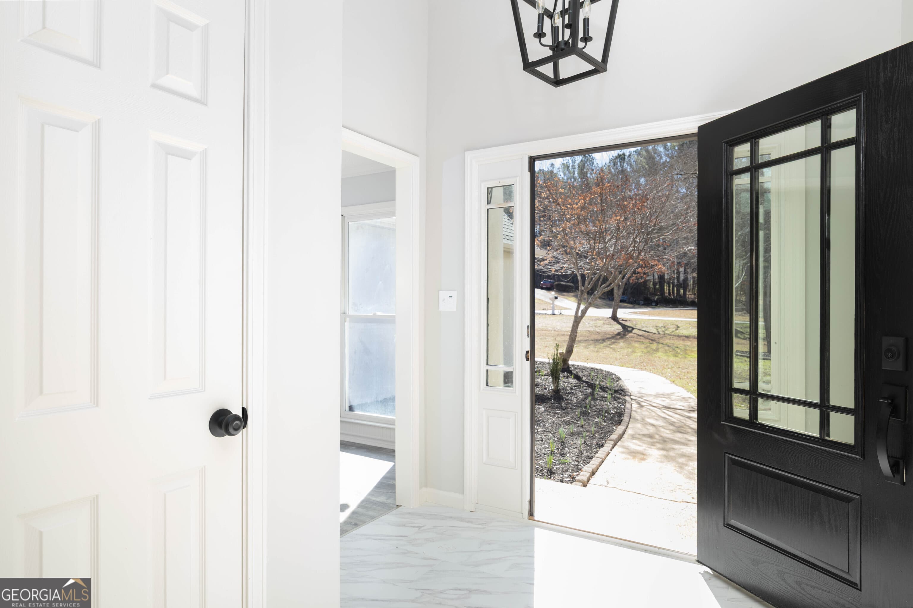 275 Mosby Woods Dr — photo 2