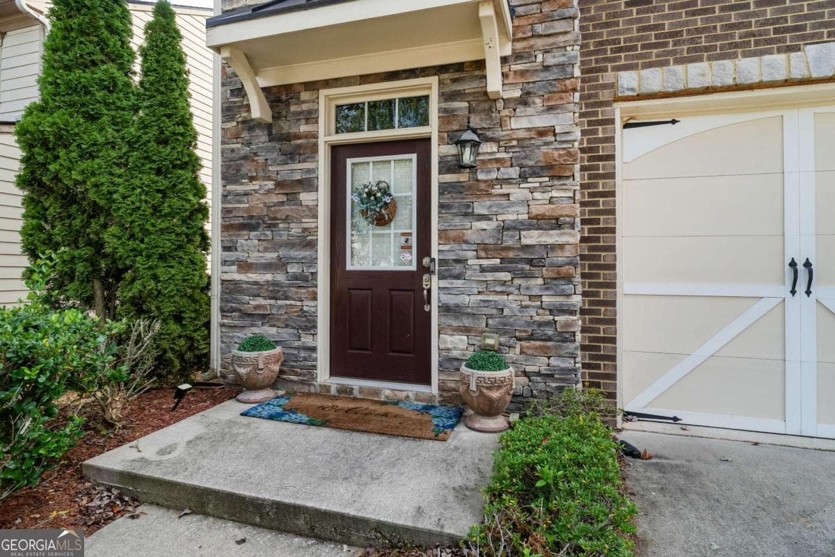 2210 Atkinson Park Dr — photo 2