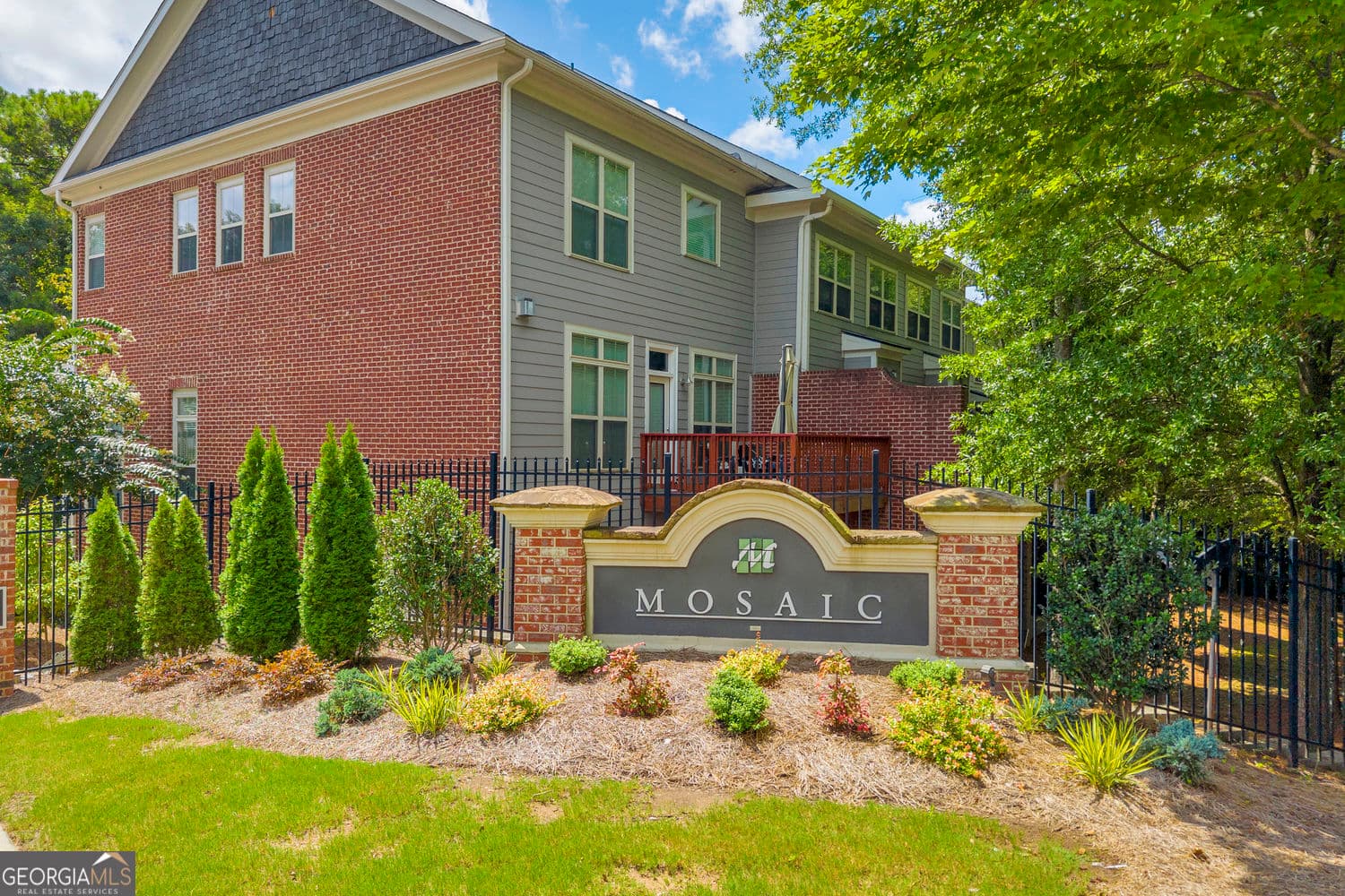 1582 Mosaic Way — photo 1