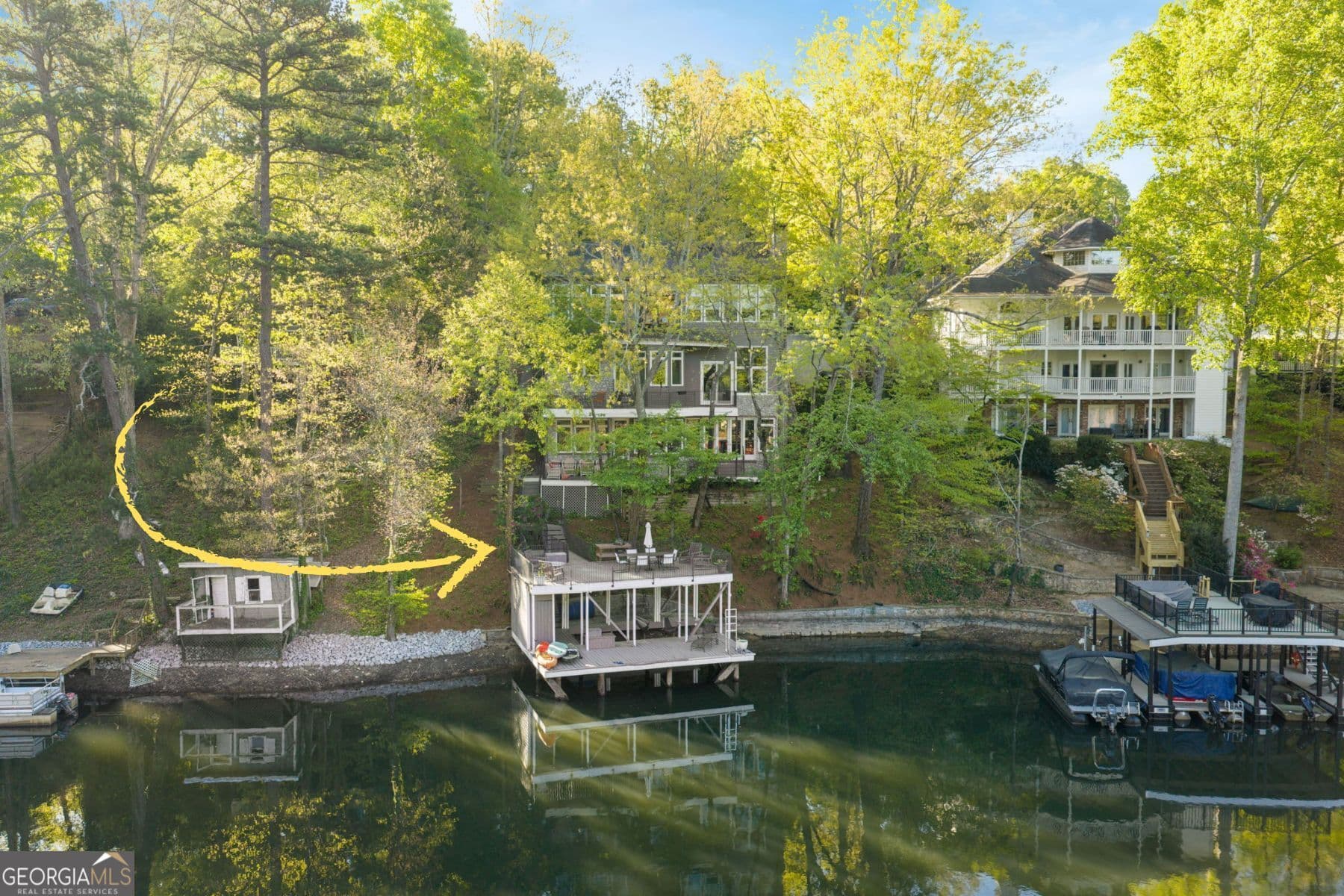 606 Hilltop Ln — photo 2