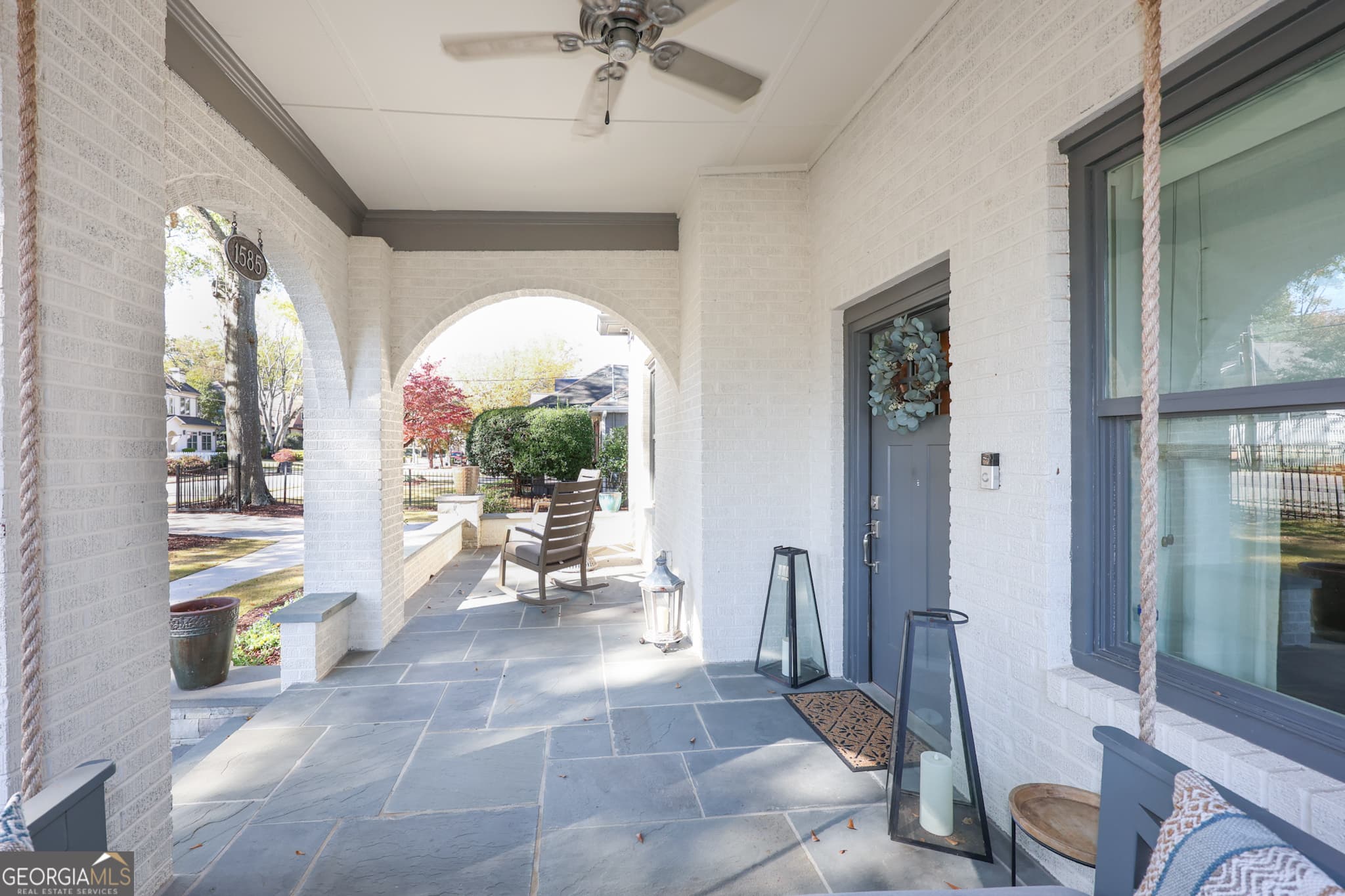 1585 Mercer Ave — photo 2