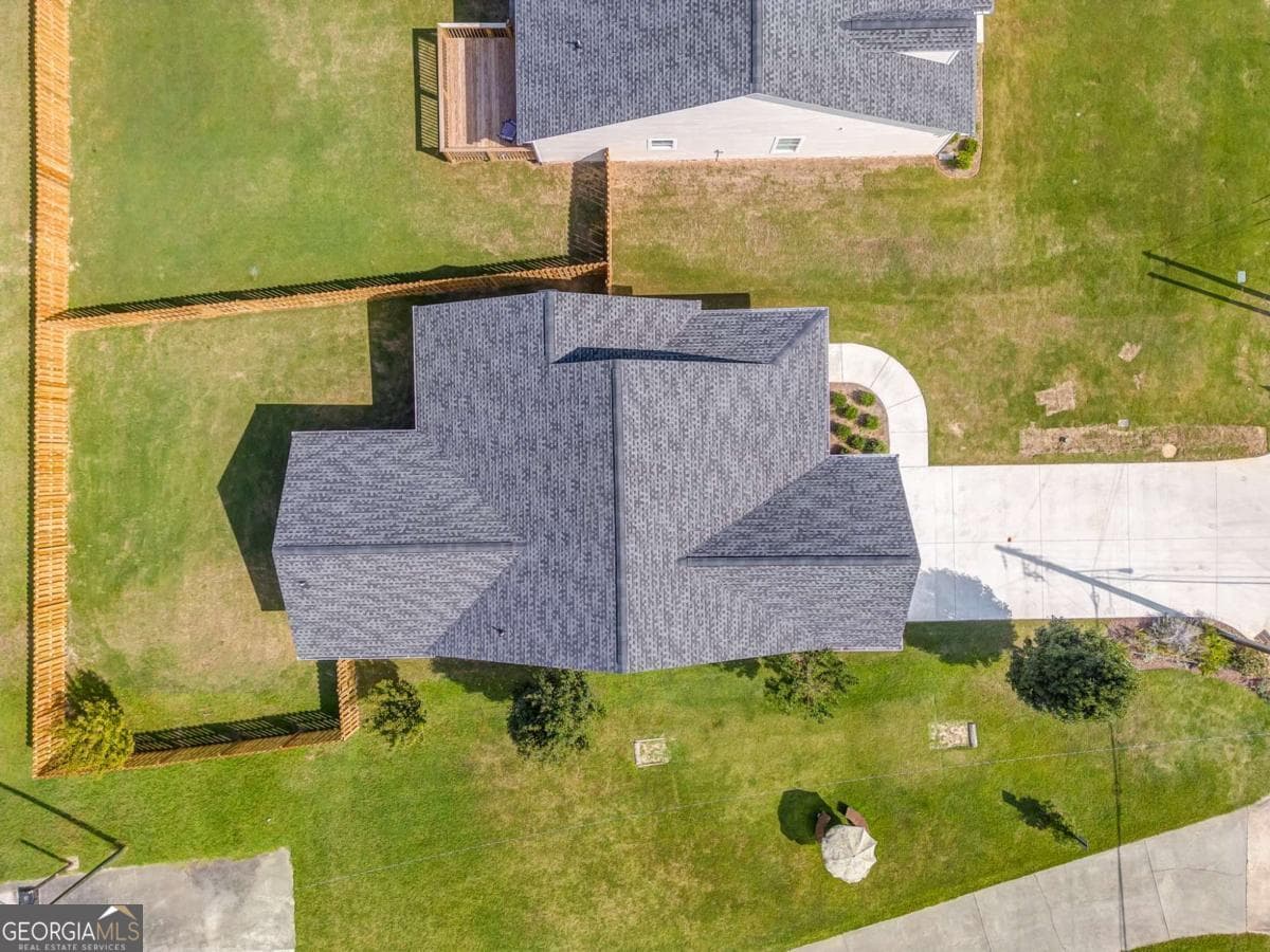 109 Forrest Ave — photo 40