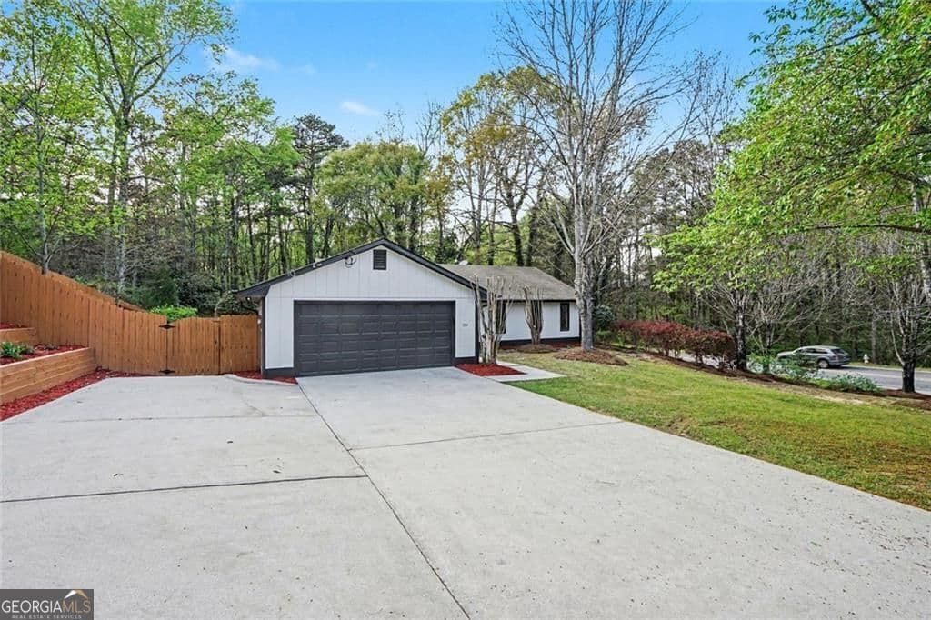 1744 Sigman East Nw Dr — photo 2