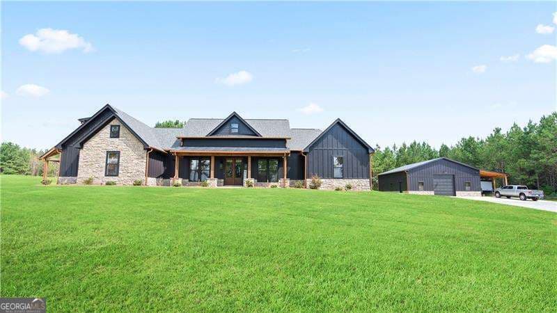 100 Rainey Rd — photo 1