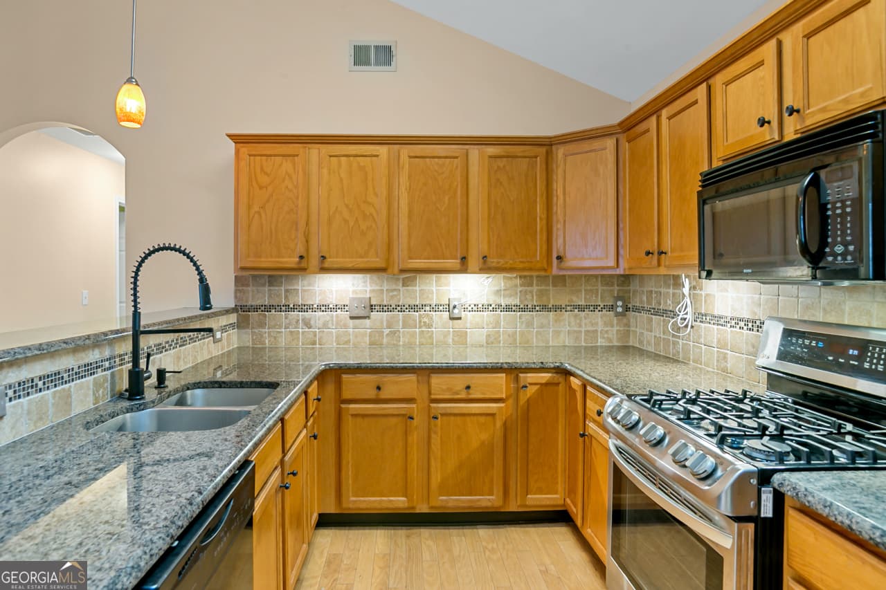 5062 Kathryn Glen Dr — photo 2