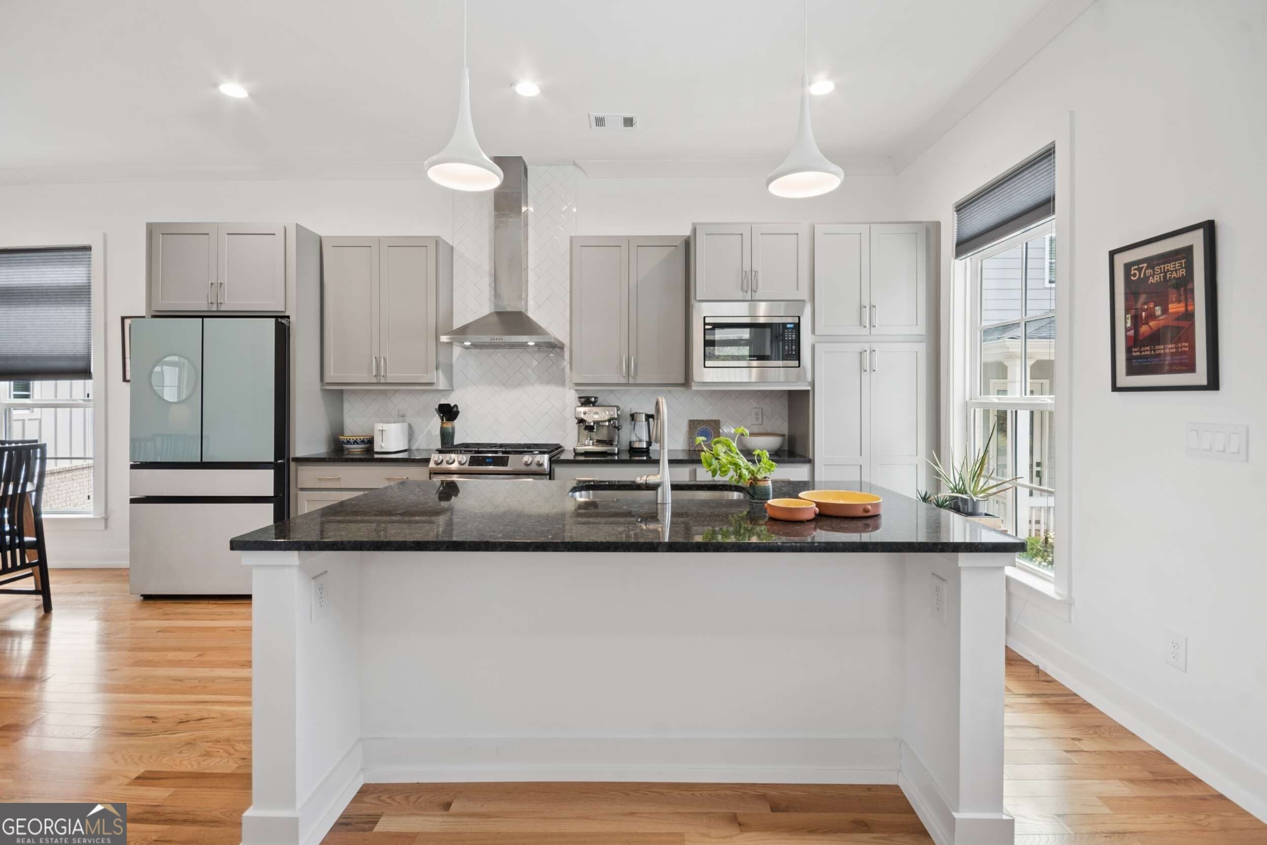 1105 Adam Circle — photo 2