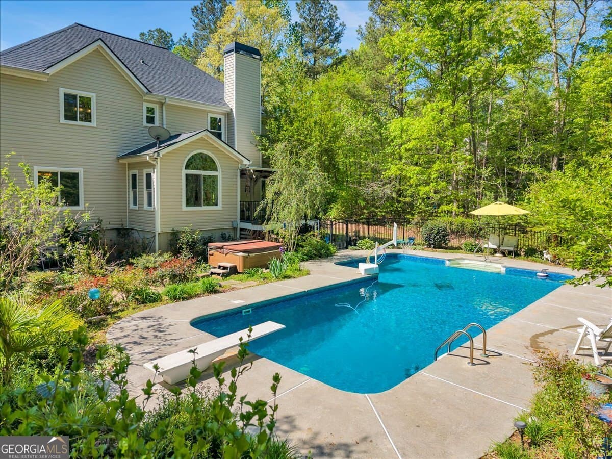 260 Kensington Dr — photo 2