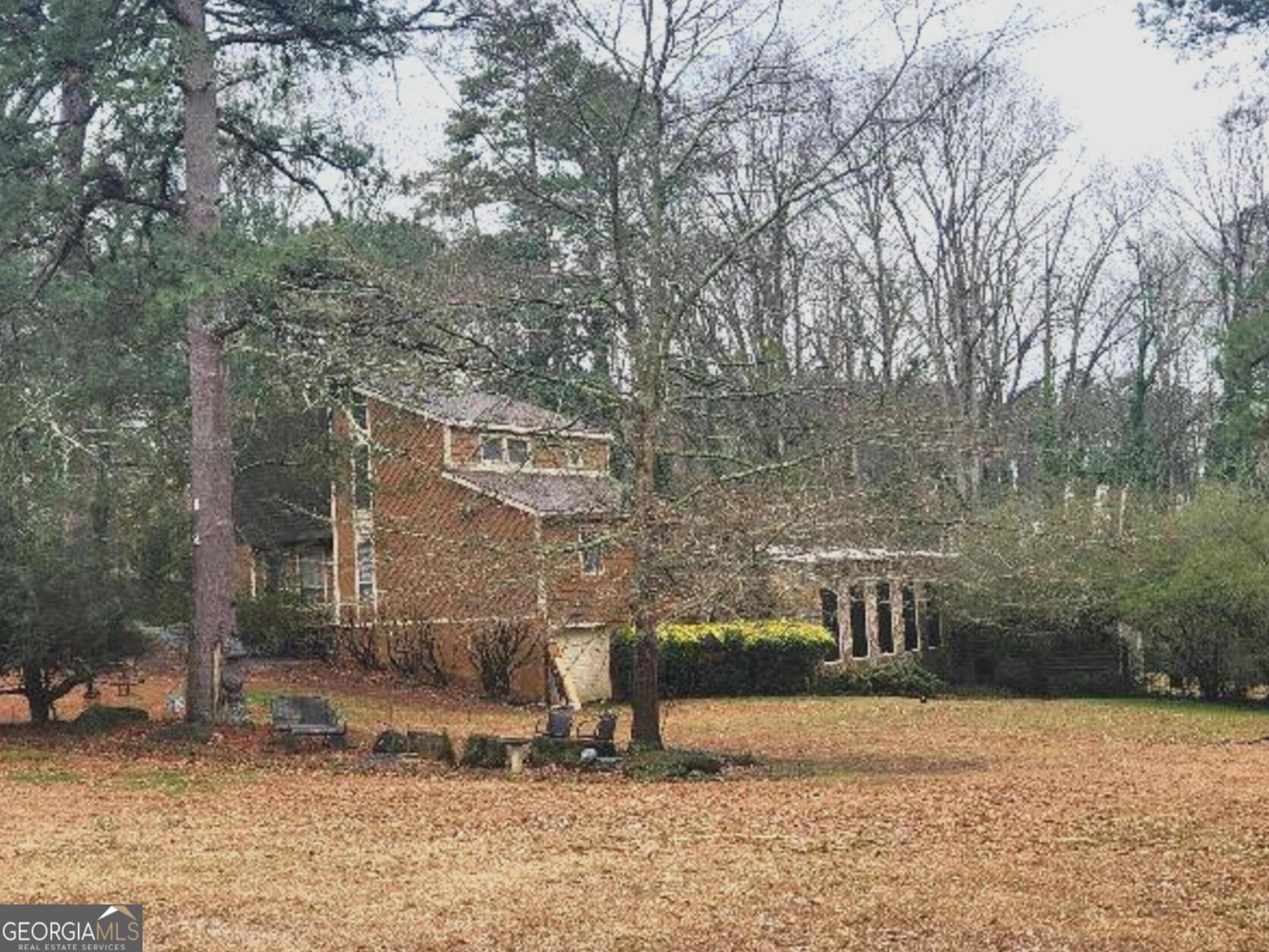 1285 Halter Ln — photo 2