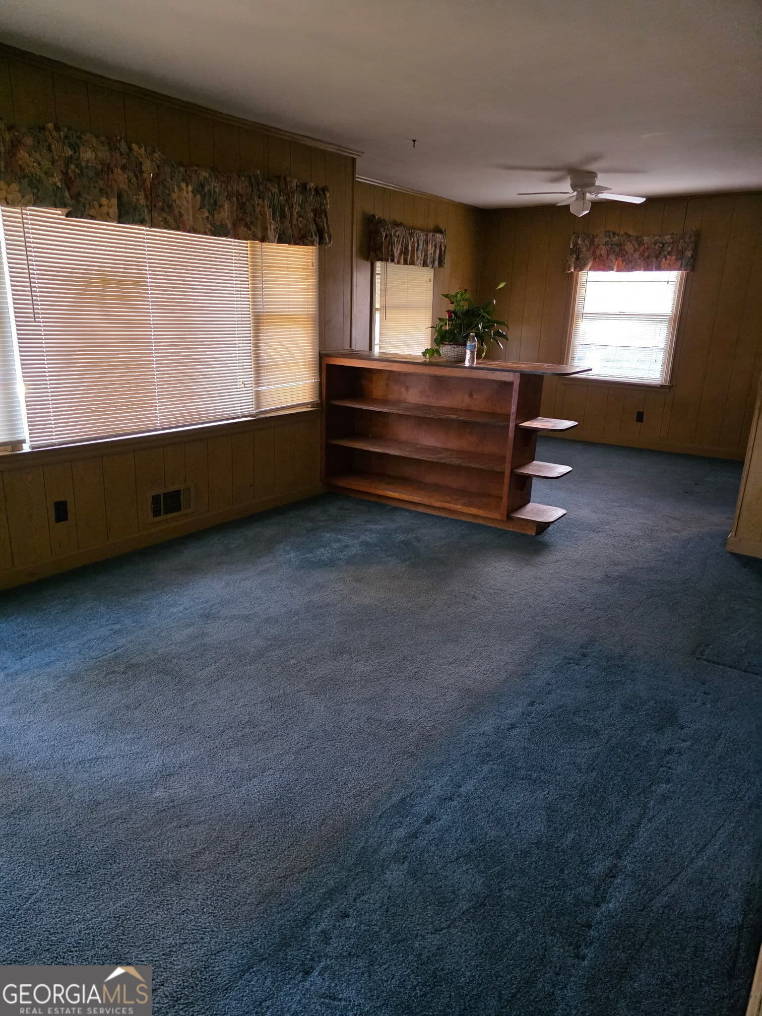 1100 N Parkwood Dr — photo 2