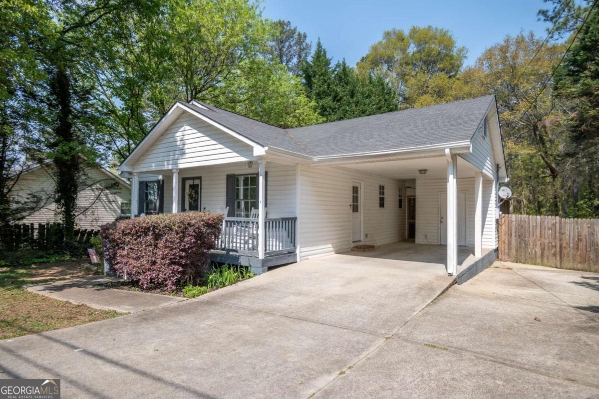 223 5th Ave — photo 1