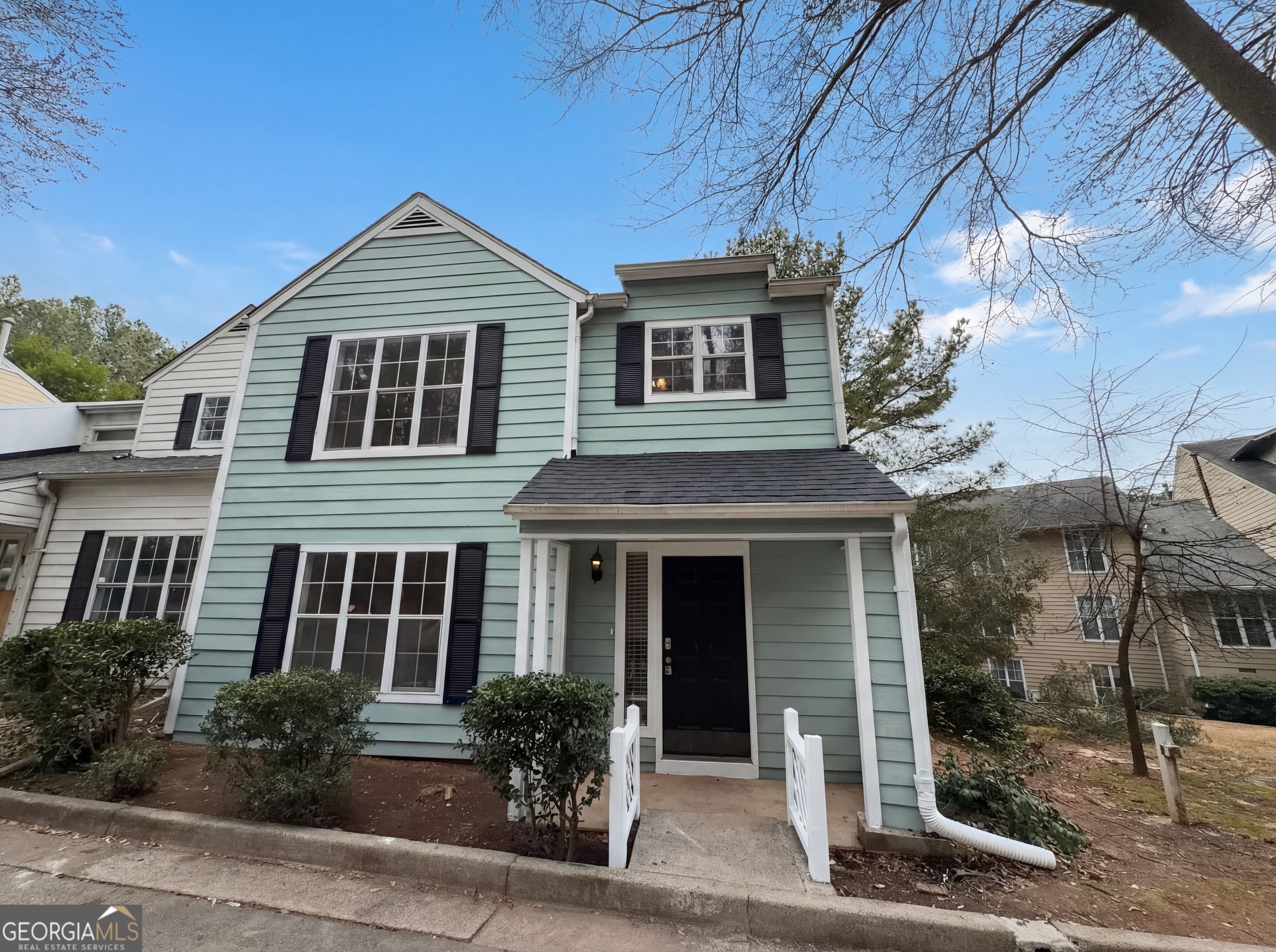 105 Vineyard Pond Dr — photo 1