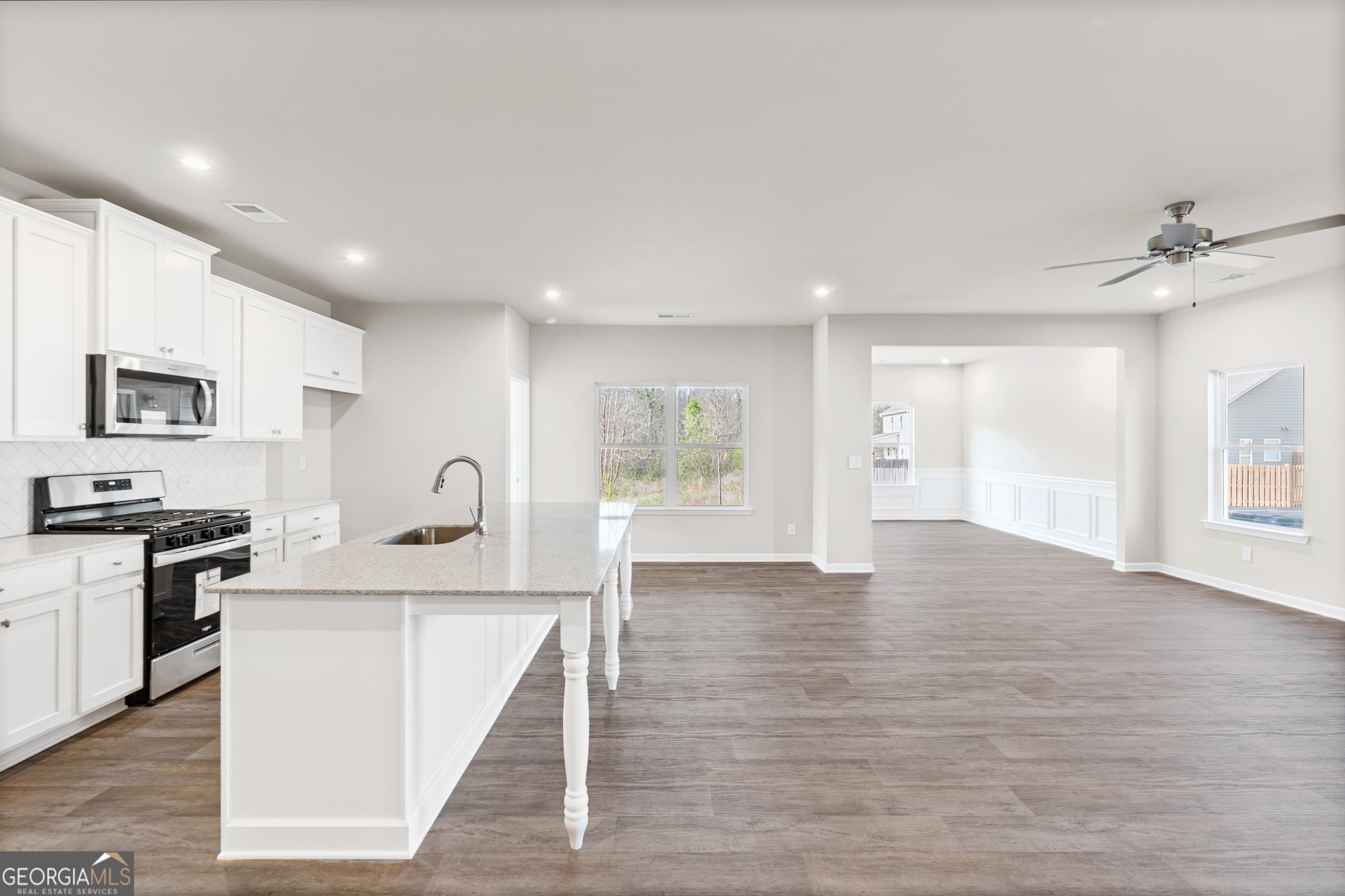 18 Madison Ln — photo 2