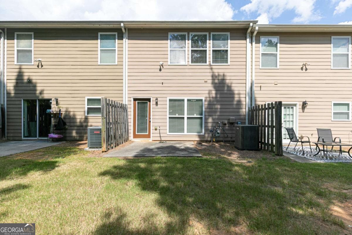 2031 Lakeshore Overlook Dr — photo 32