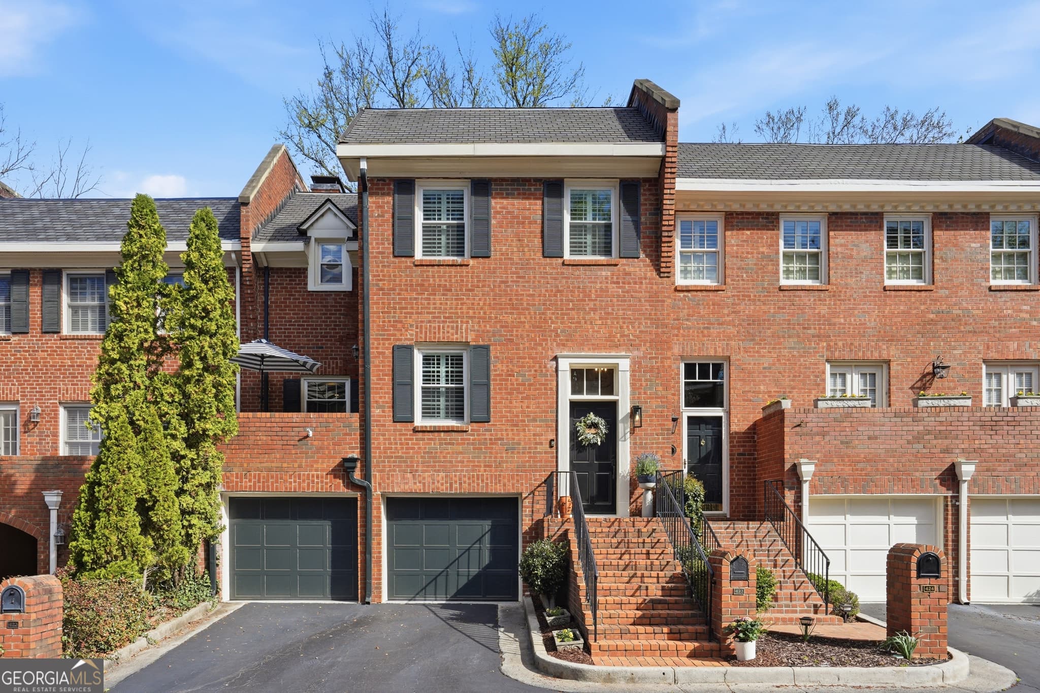 423 Jefferson Circle 423 — photo 1