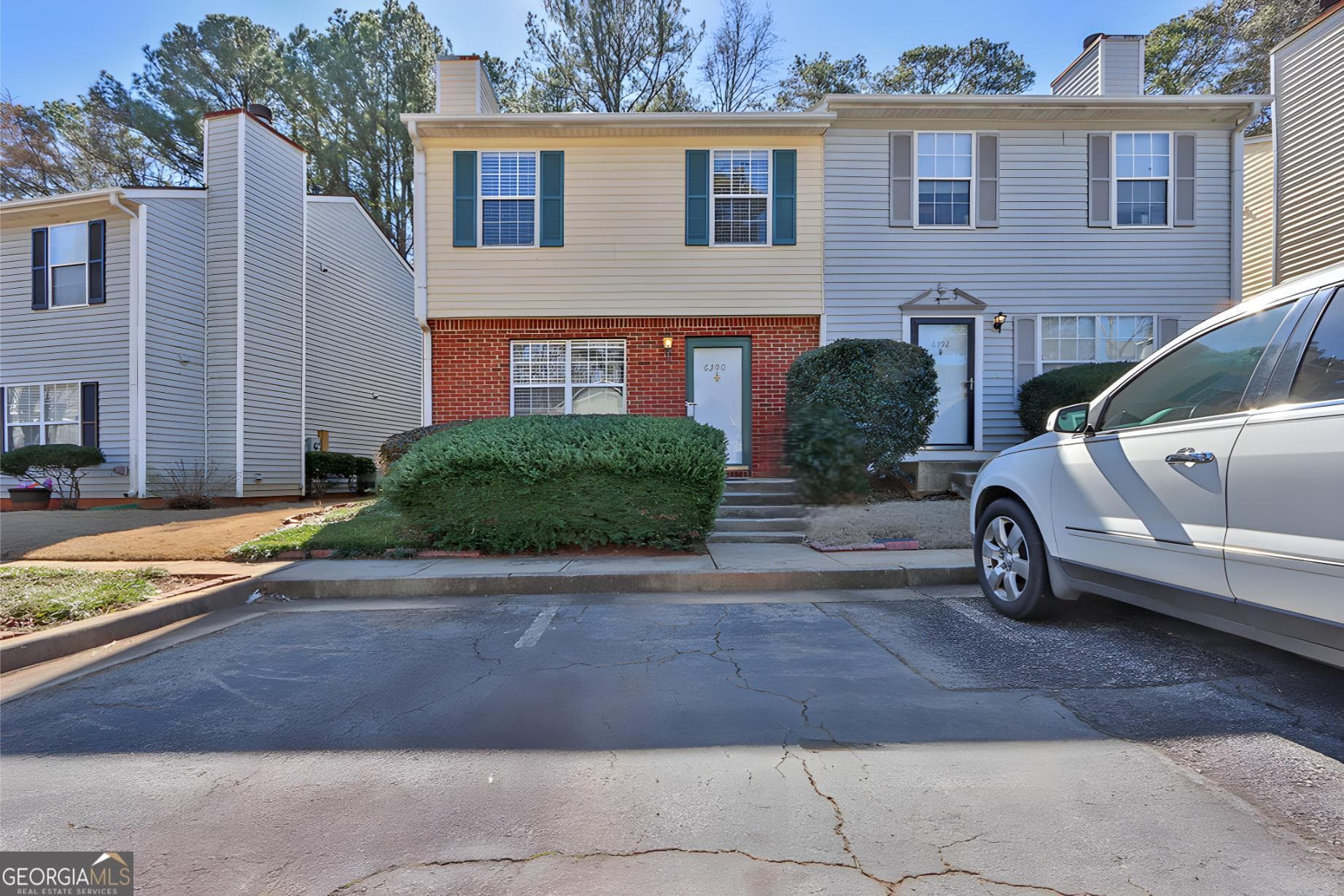 6390 Wedgeview Dr — photo 2