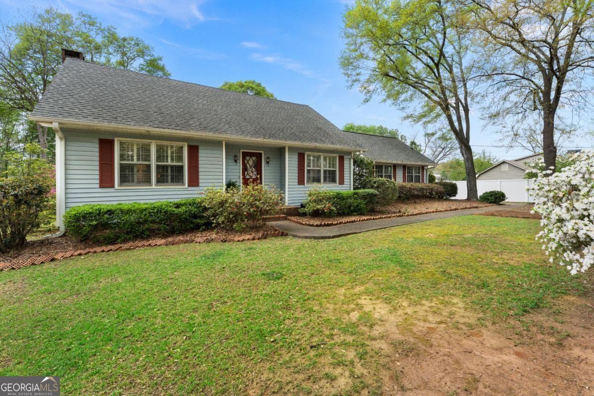 142 Plymouth Dr — photo 2