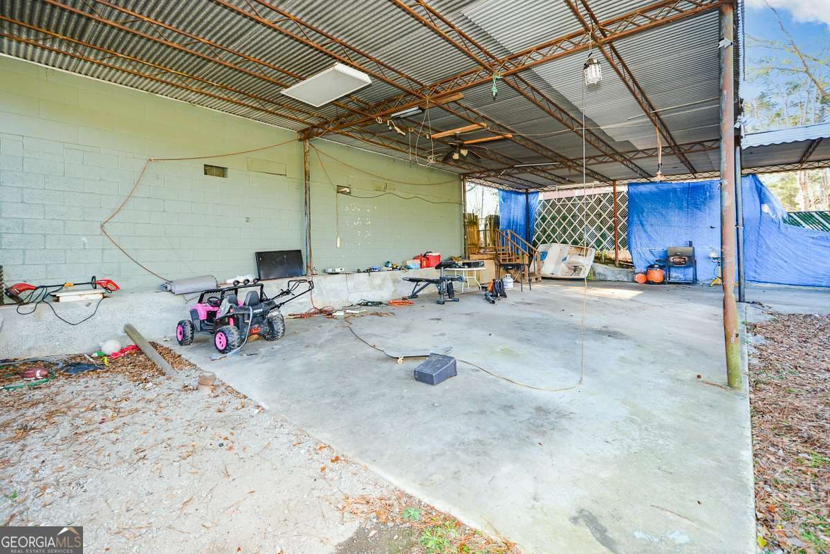 595 Floyd Se Dr — photo 2