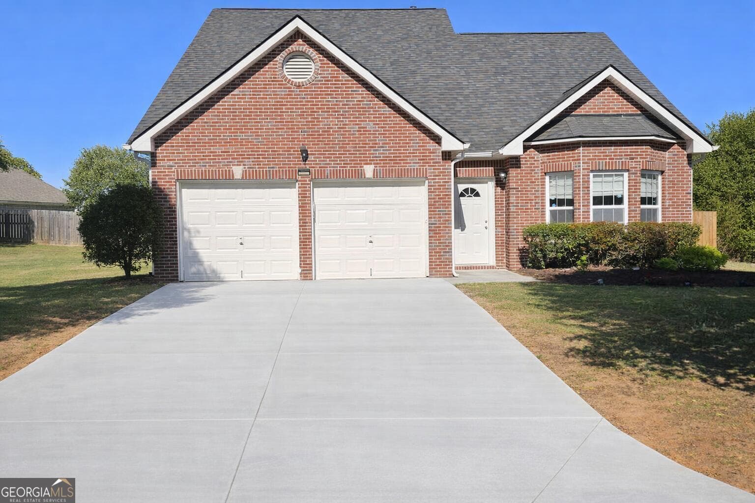 420 Blackwood Ln — photo 1