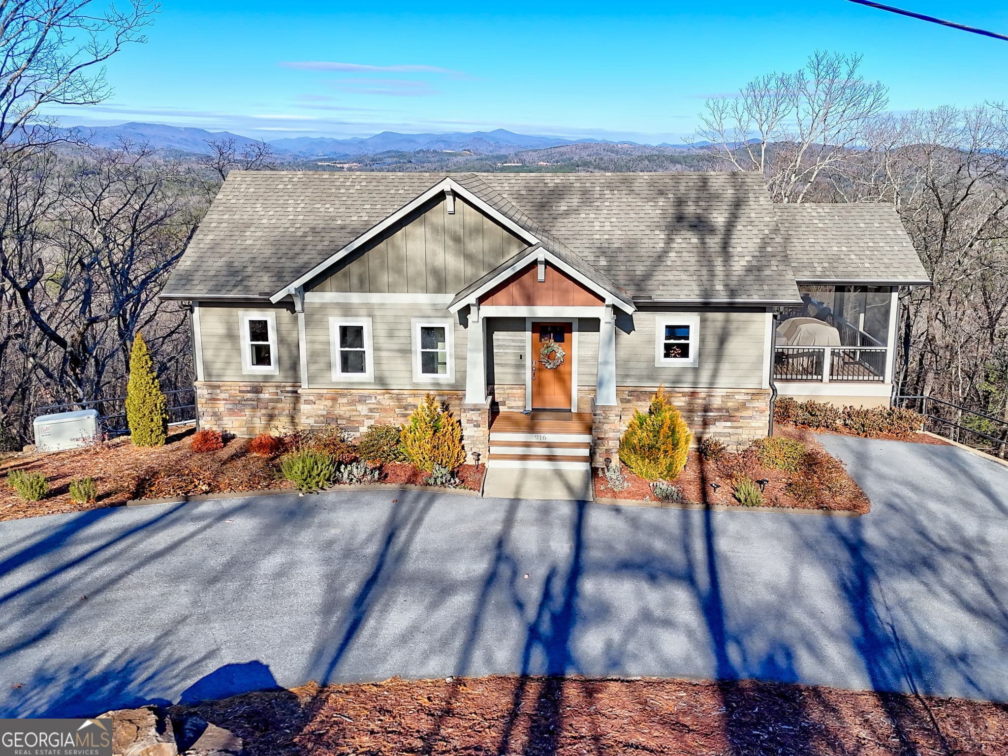 916 Arbor Dr — photo 1