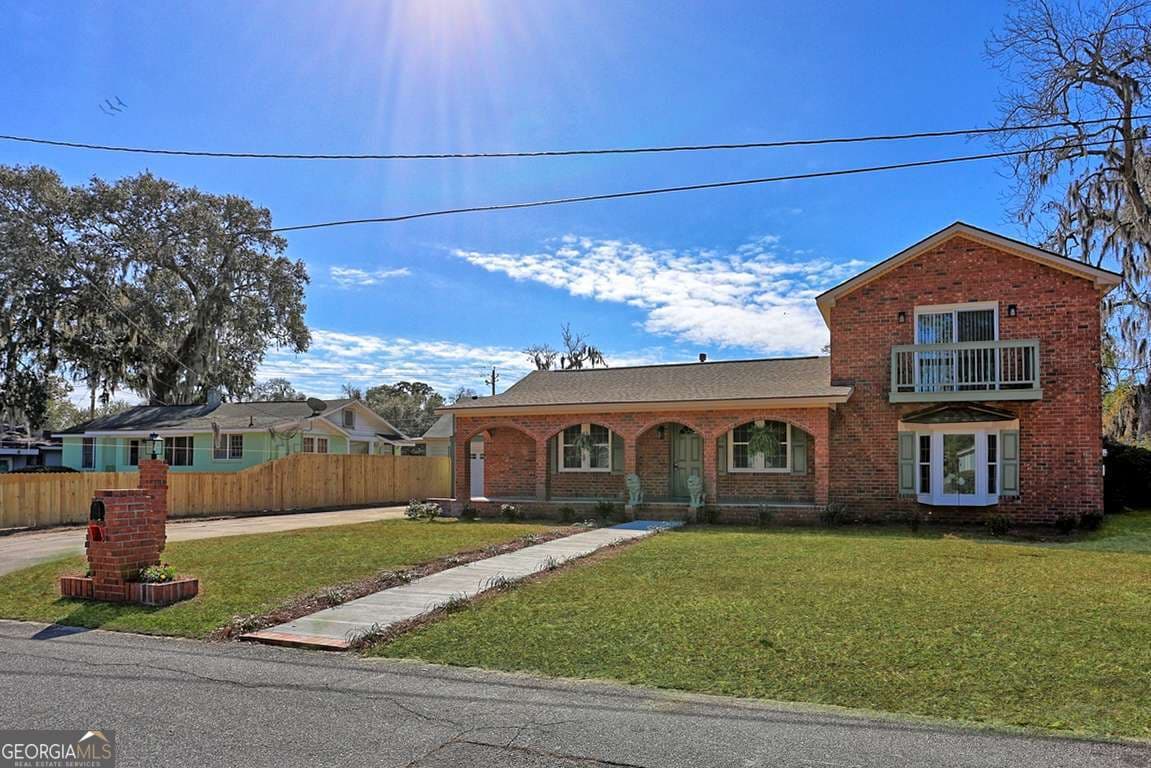 3127 Gilbert St — photo 2