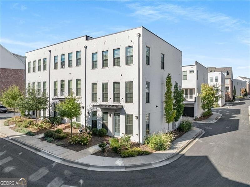 468 Burton Dr — photo 1