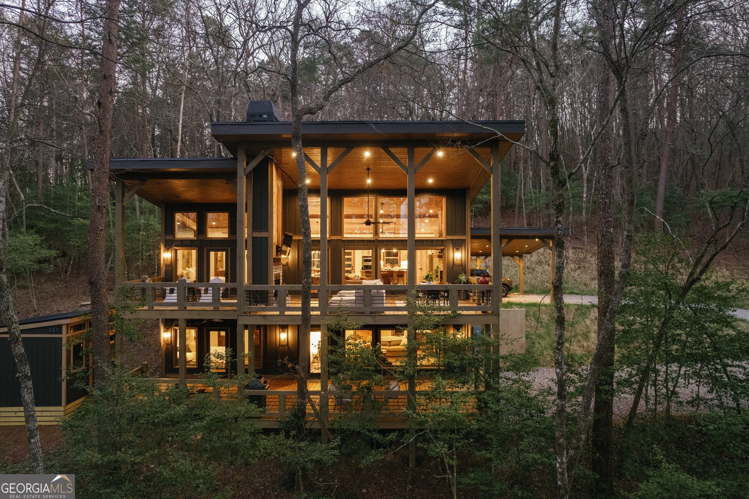 171 Huckleberry Ln — photo 2